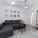 Apartman Find Your Haven In Morena Celeste Seaside Puntamika Apartments!