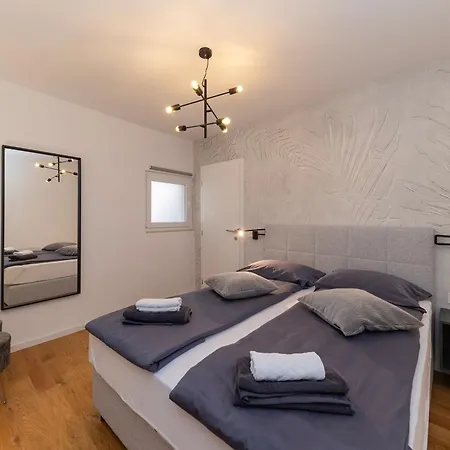 Find Your Haven In Morena Celeste Seaside Puntamika Apartments! Apartament *