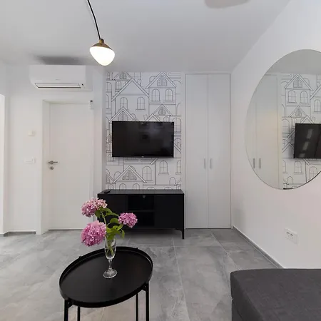 Find Your Haven In Morena Celeste Seaside Puntamika Apartments! * Задар