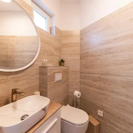 Find Your Haven In Morena Celeste Seaside Puntamika Apartments! Апартаменты *