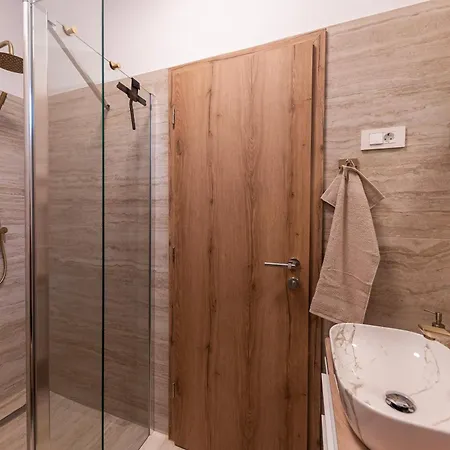 Find Your Haven In Morena Celeste Seaside Puntamika Apartments! Apartamento