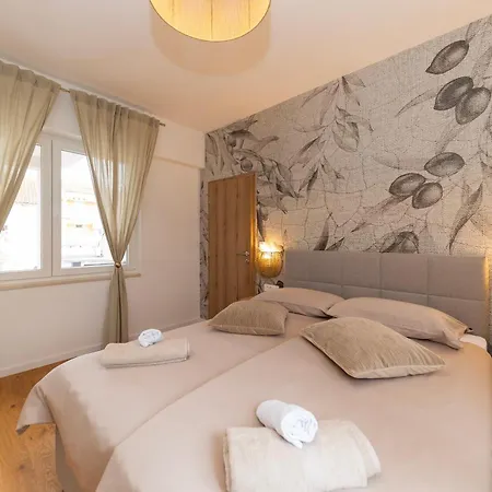 Апартаменты Find Your Haven In Morena Celeste Seaside Puntamika Apartments! Задар