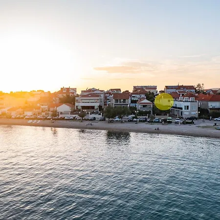 Find Your Haven In Morena Celeste Seaside Puntamika Apartments! Ζαντάρ